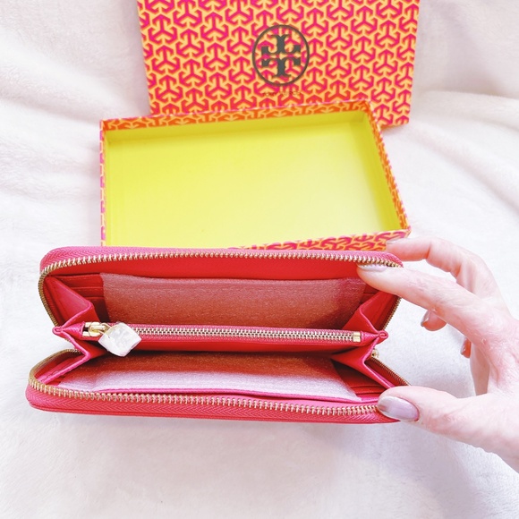 New Tory Burch fuchsia pink long zip wallet - Picture 3 of 5